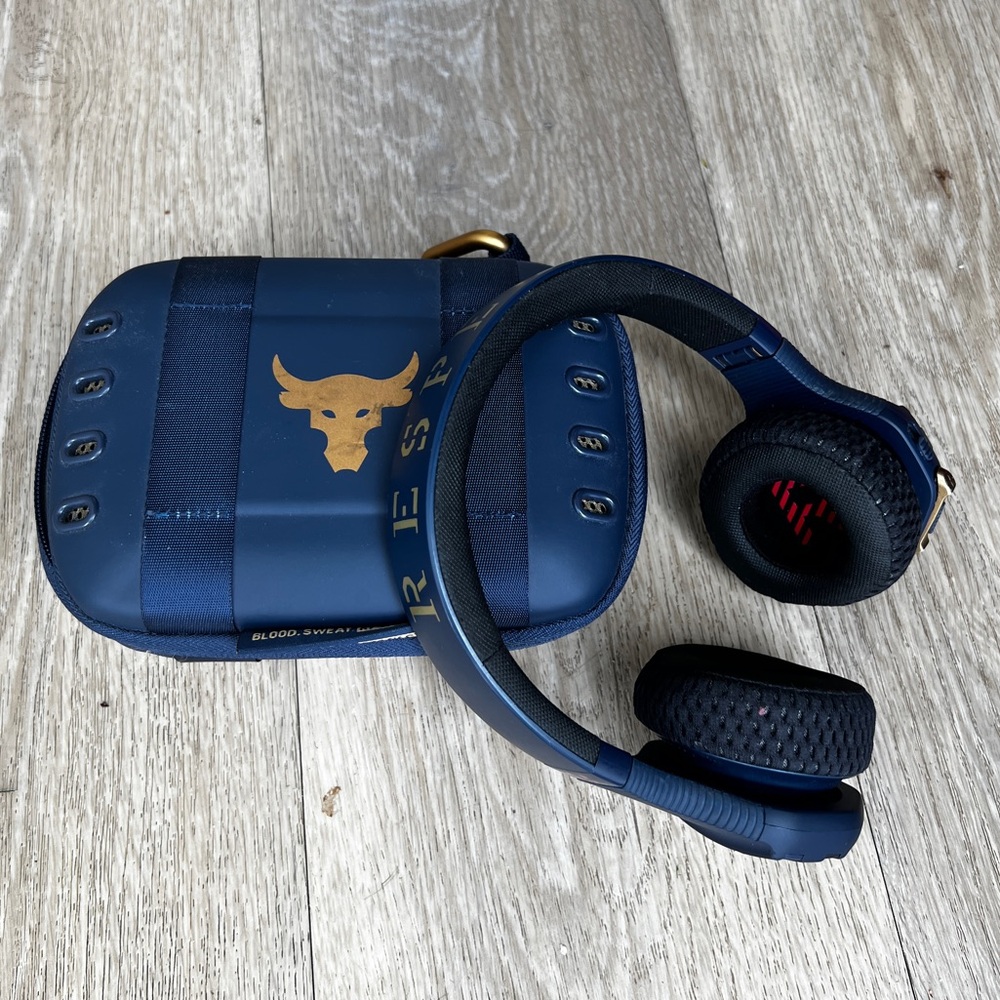 Under Armour Over The Rar Headphones (The Rock Edition)